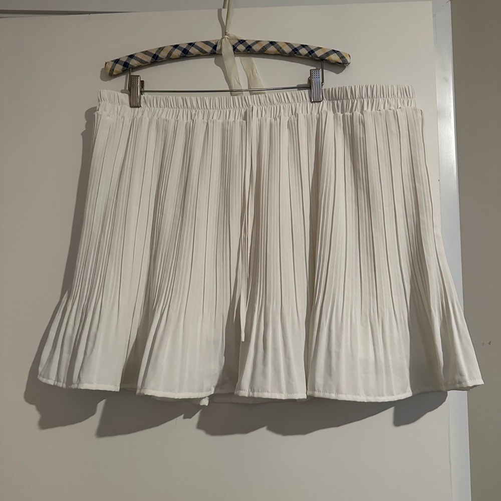 Arula / Alter’d State White Plisse skirt
